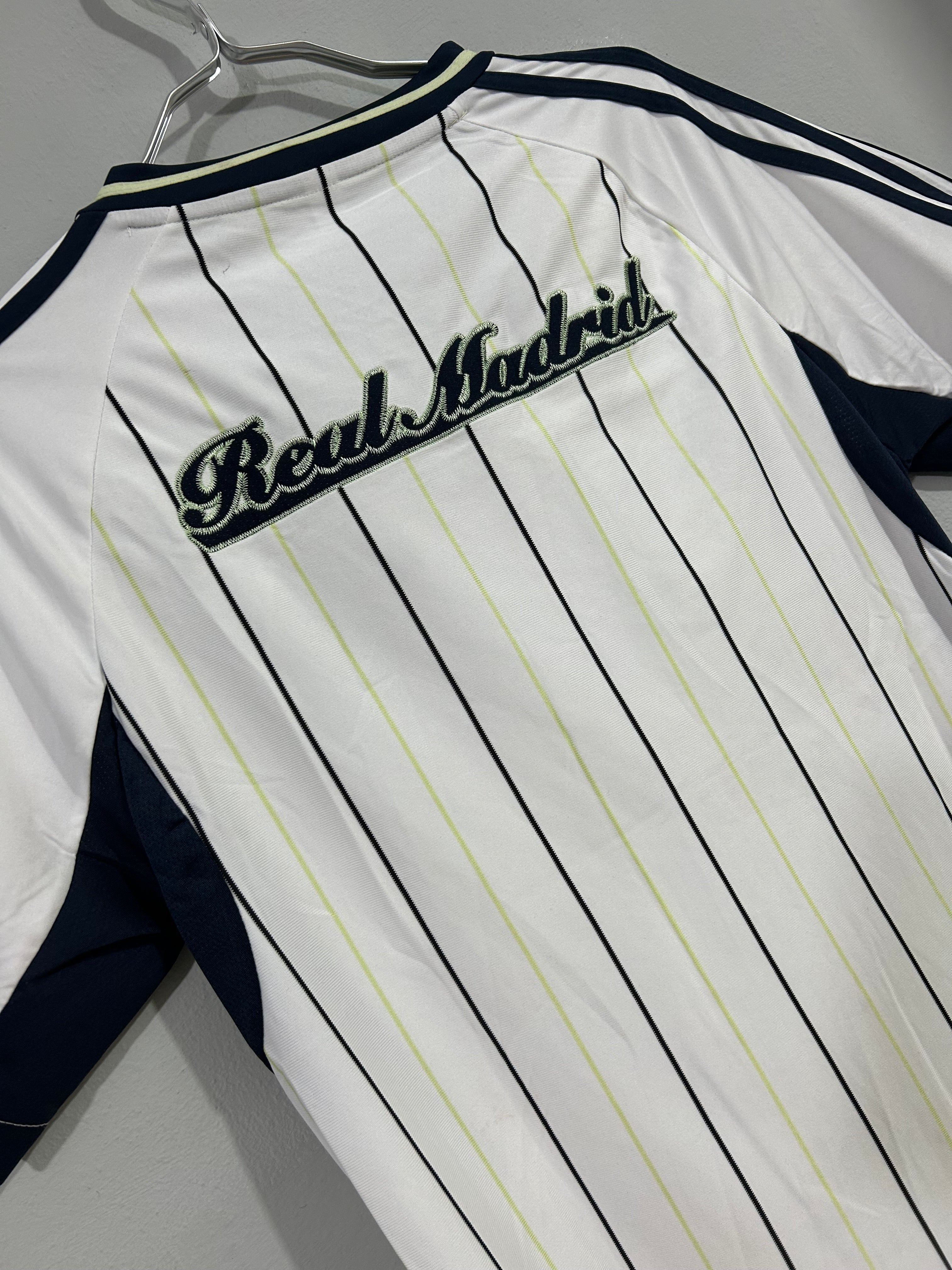 CAMISETA DEL REAL MADRID ESTILO BEISBOL 2025/2026 MUNDIAL DE CLUBES