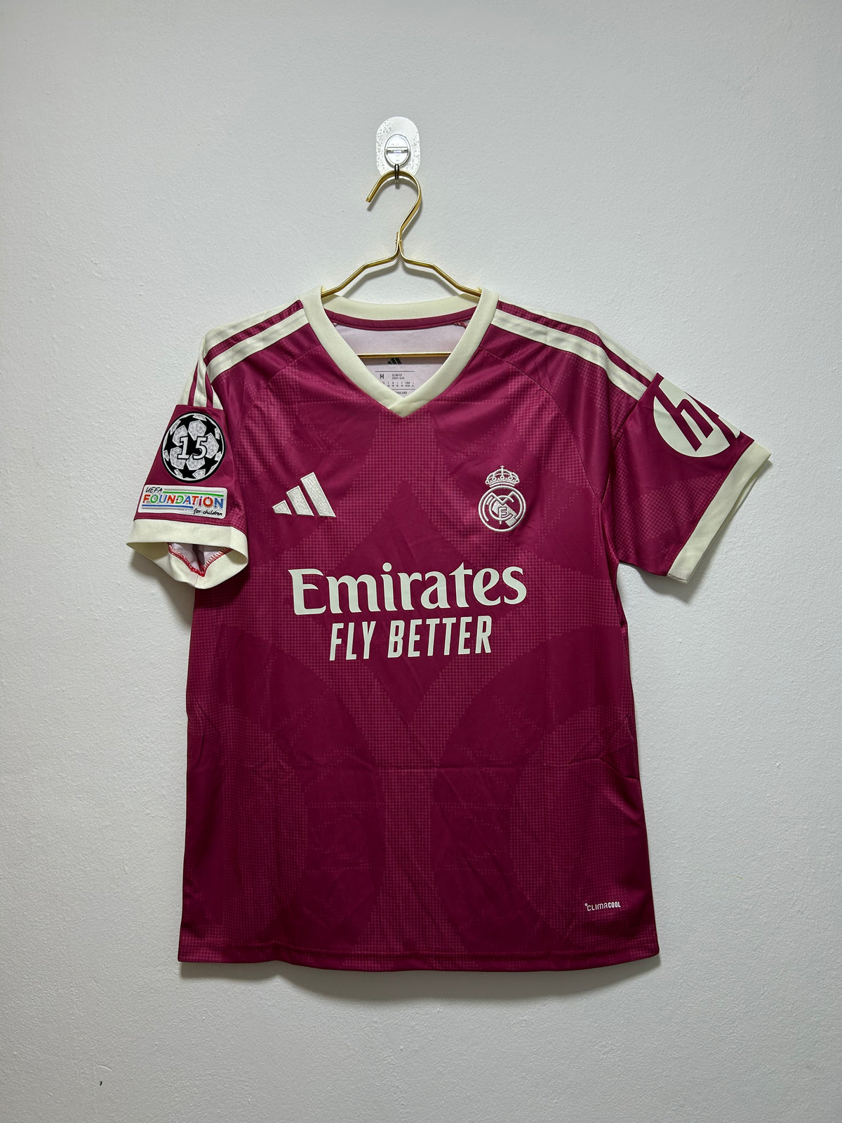 CAMISETA DEL REAL MADRID 3era EQUIPACIÓN VERSIÓN FAN