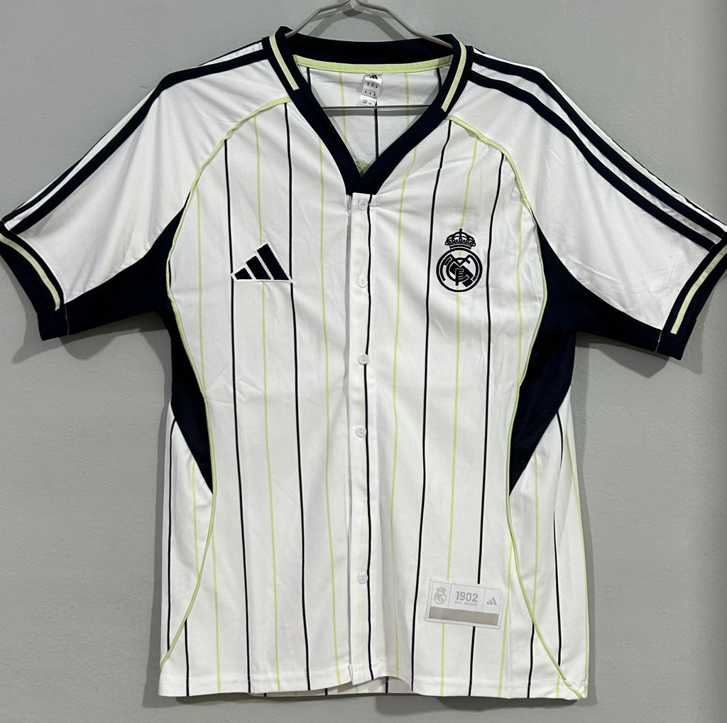 CAMISETA DEL REAL MADRID ESTILO BEISBOL 2025/2026 MUNDIAL DE CLUBES