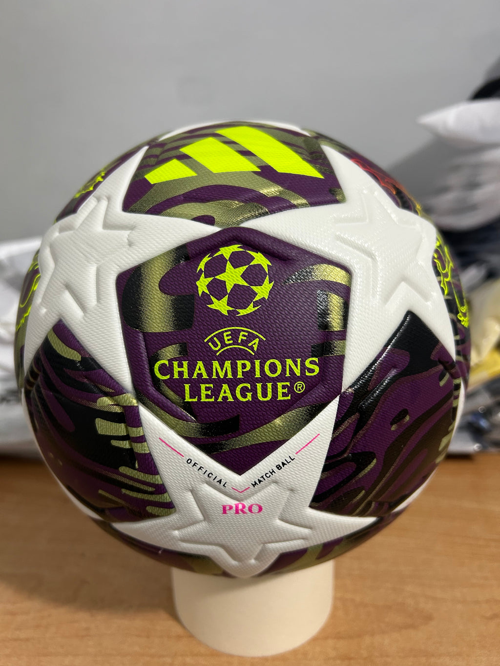 BALON ADIDAS FINALE CHAMPIONS LEAGUE 25/26 VERSION PRO