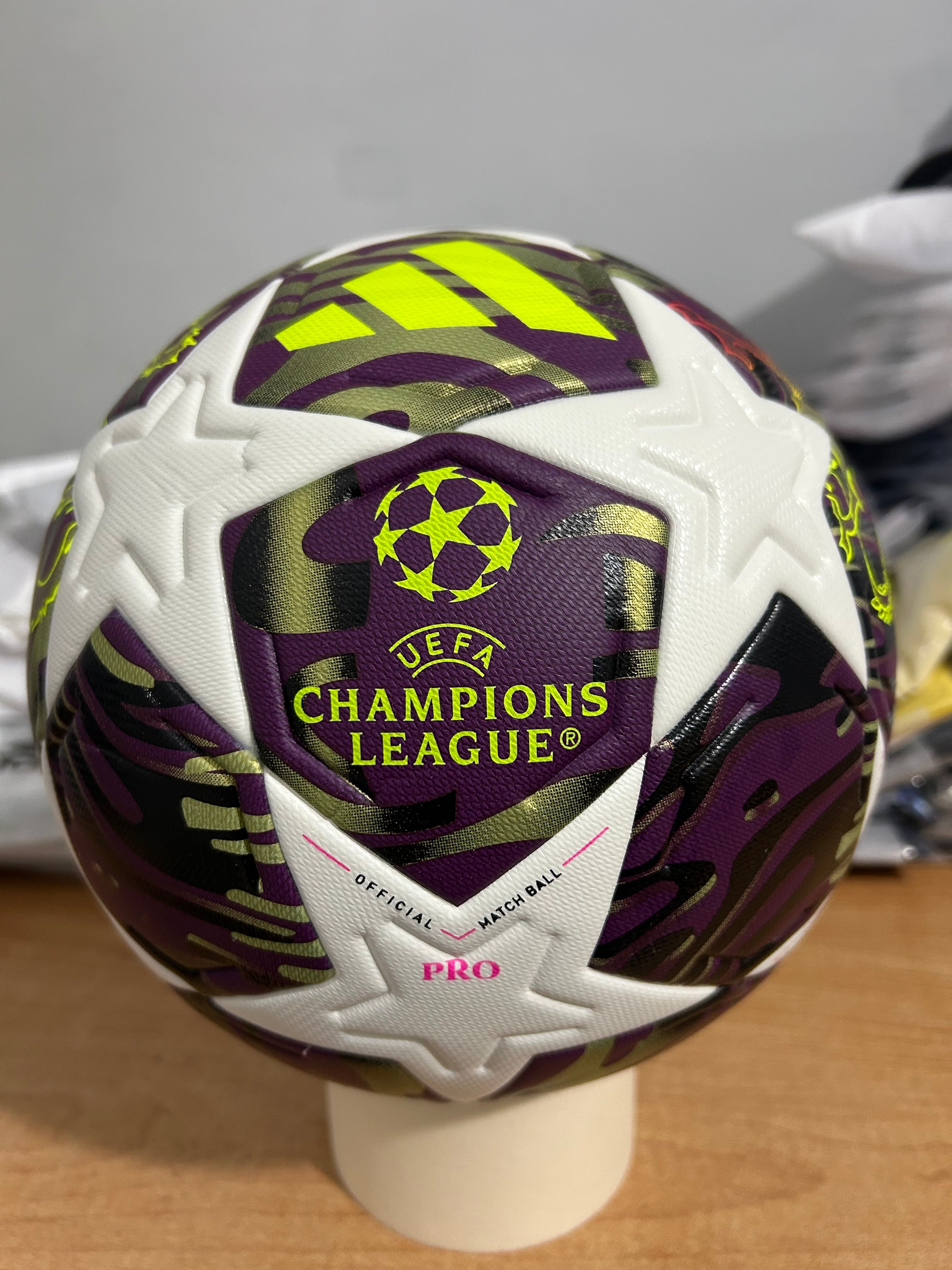 BALON ADIDAS FINALE CHAMPIONS LEAGUE 25/26 VERSION PRO