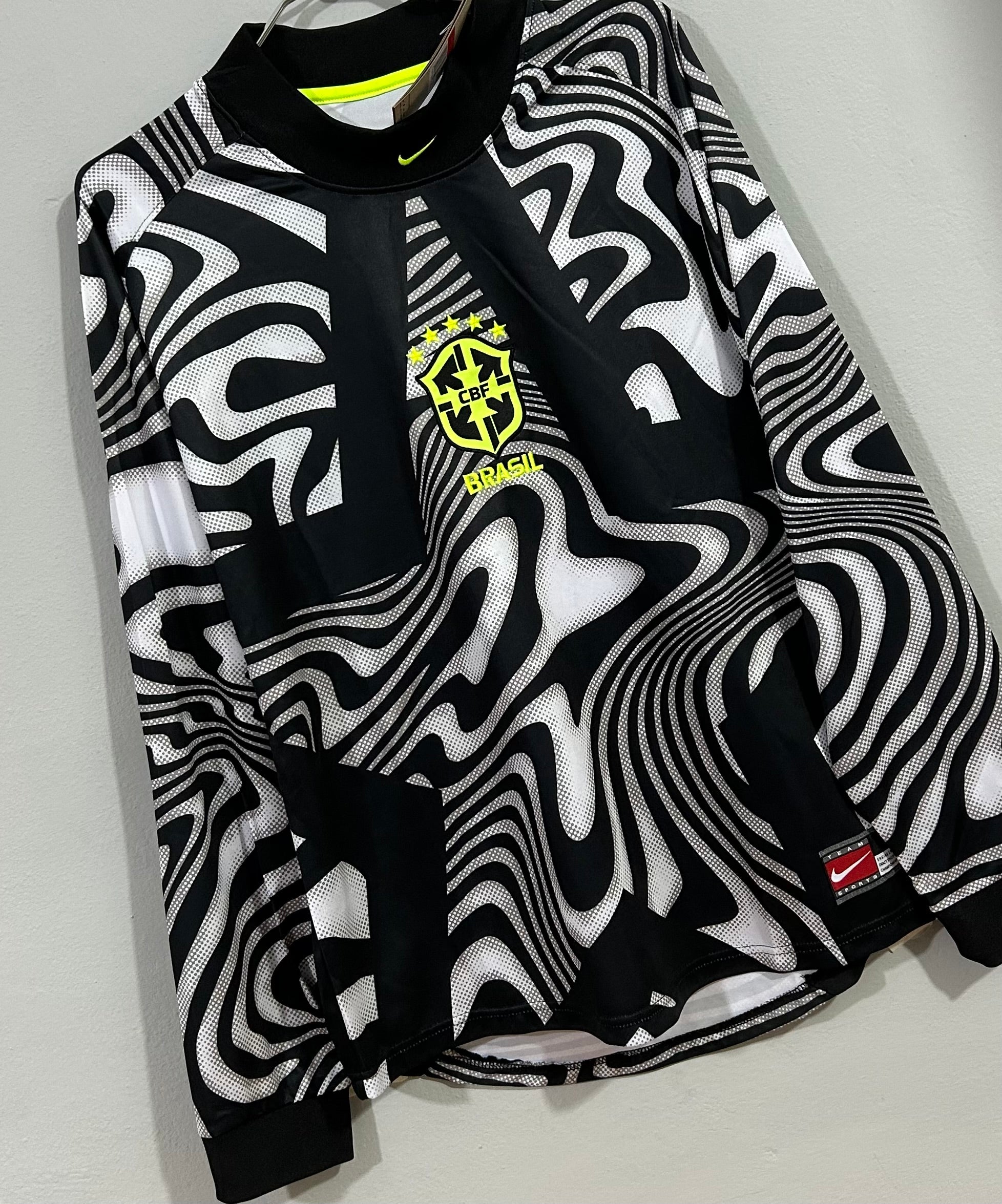 CAMISETA DE PORTERO DE BRASIL 2026 - NIKE HOLLYWOOD COLLECTION