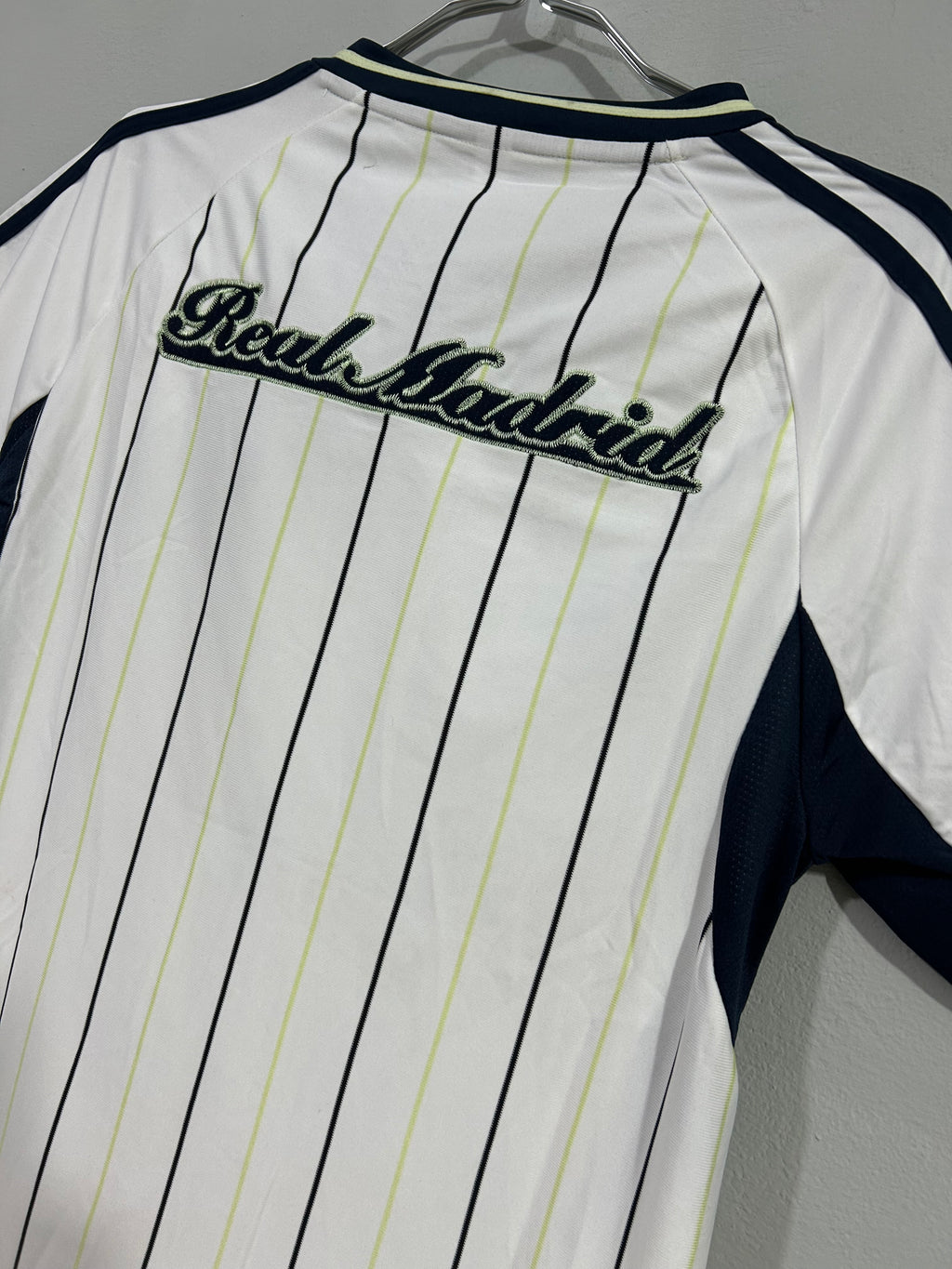 CAMISETA DEL REAL MADRID ESTILO BEISBOL 2025/2026 MUNDIAL DE CLUBES