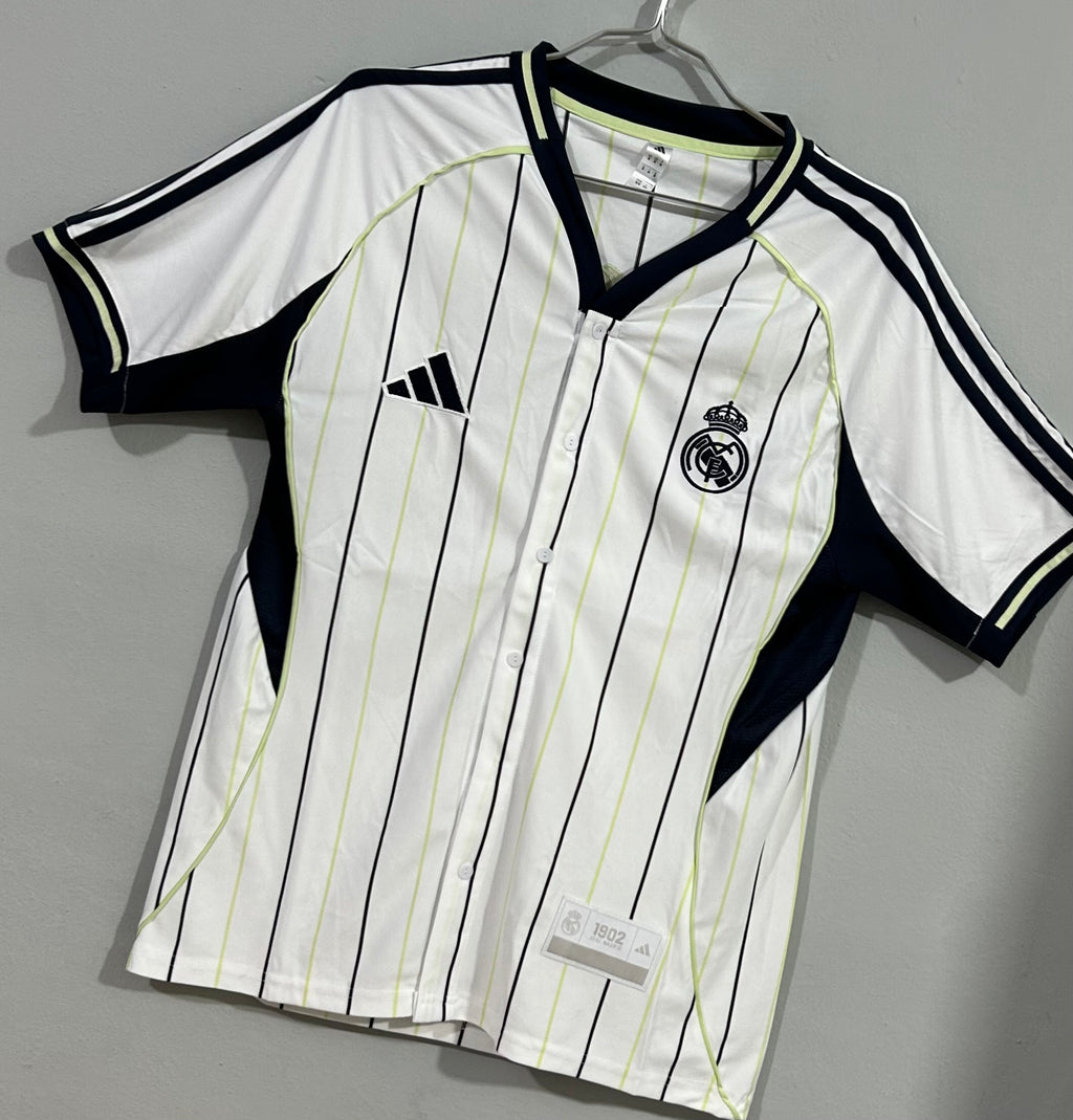 CAMISETA DEL REAL MADRID ESTILO BEISBOL 2025/2026 MUNDIAL DE CLUBES