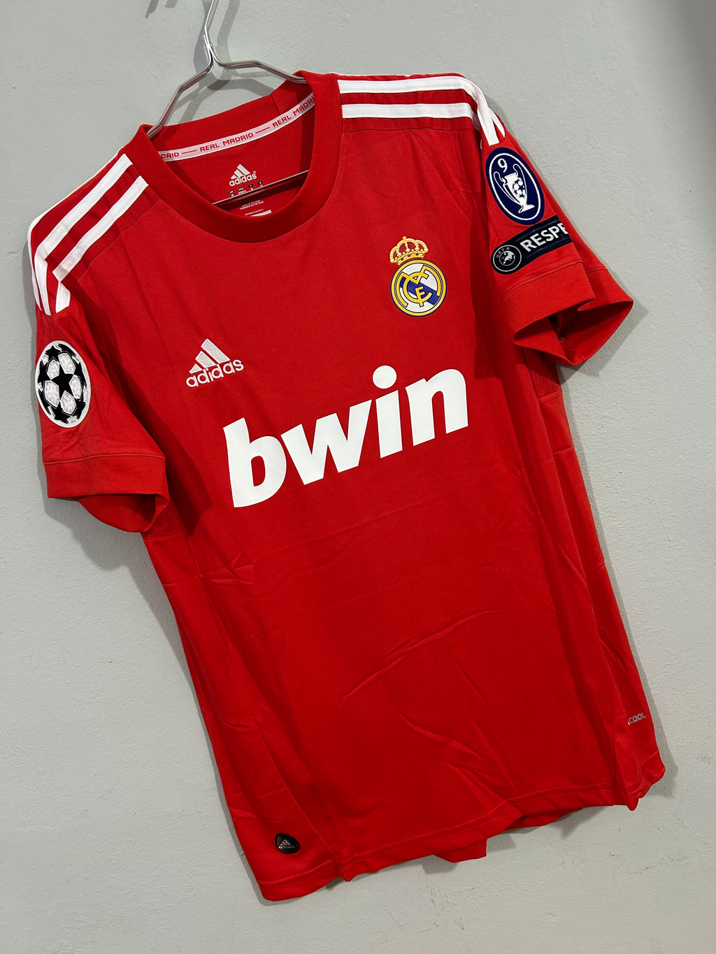 CAMISETA DEL REAL MADRID 2011-2012 TERCERA EQUIPACIÓN