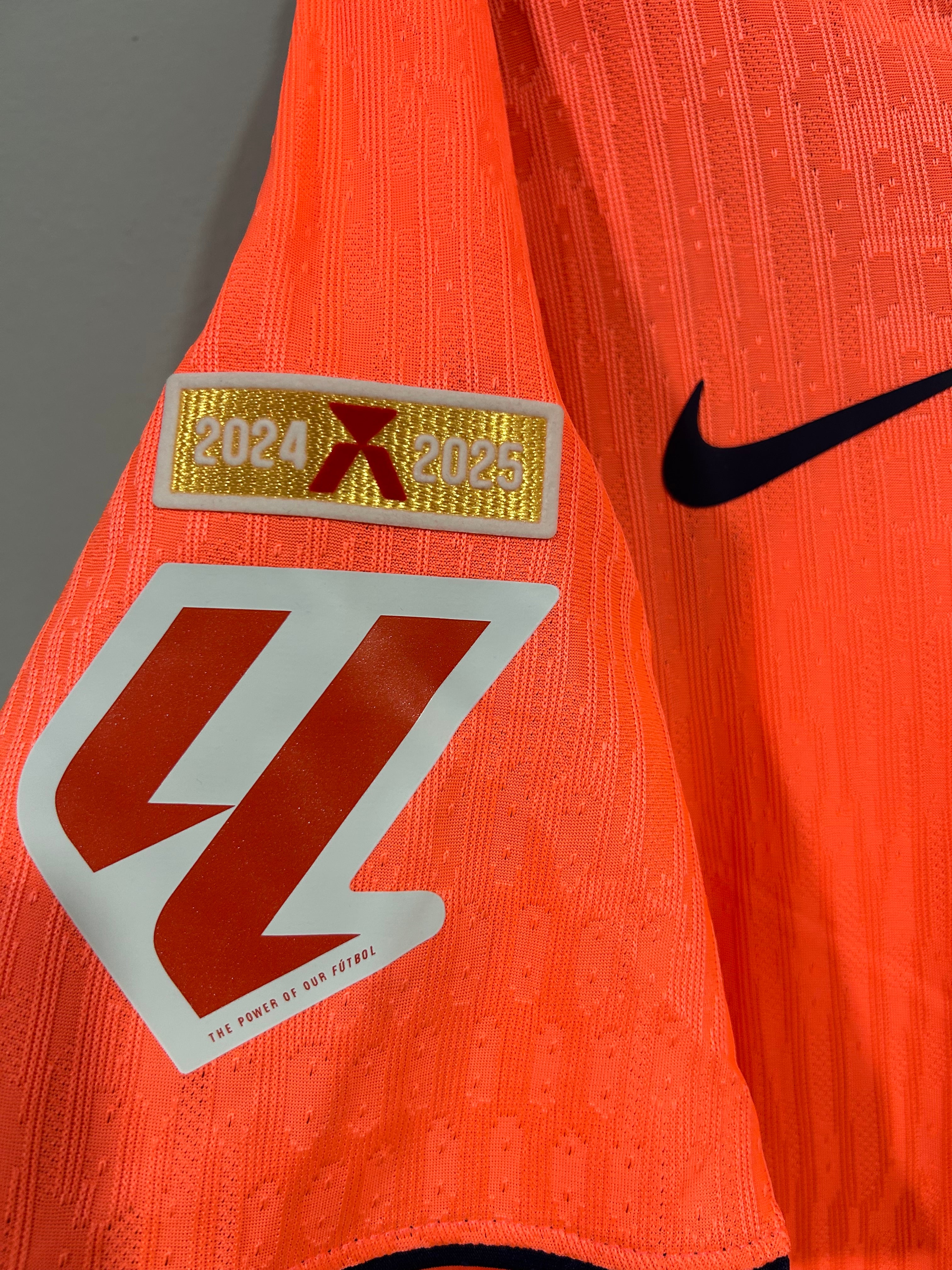CAMISETA DEL FC BARCELONA 2025/2026 TERCERA EQUIPACION VERSION JUGADOR PARCHE DE LA LIGA