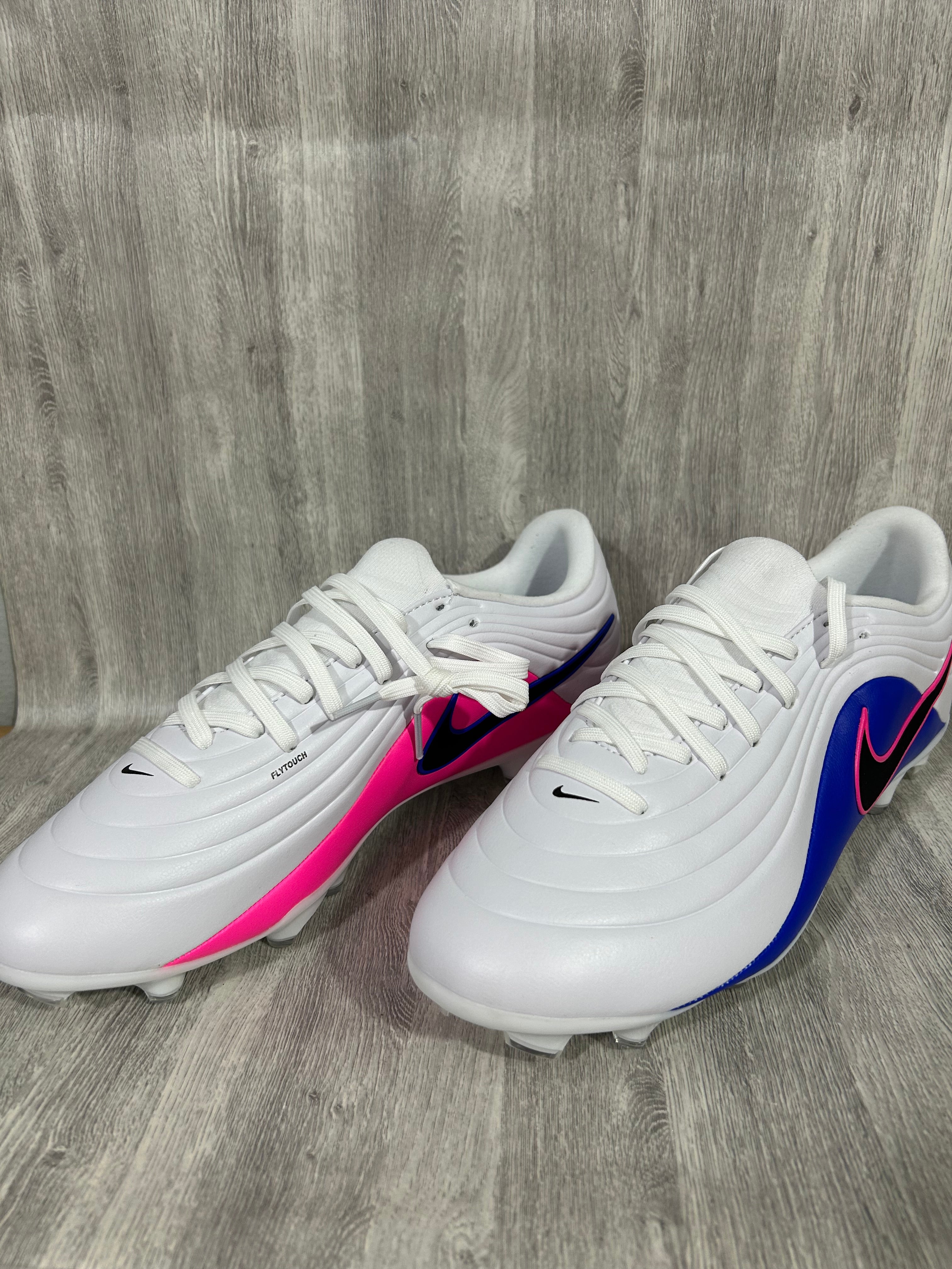Nike Tiempo Maestro Elite FG Attack - White/Black/Racer Blue/Pink Blast
