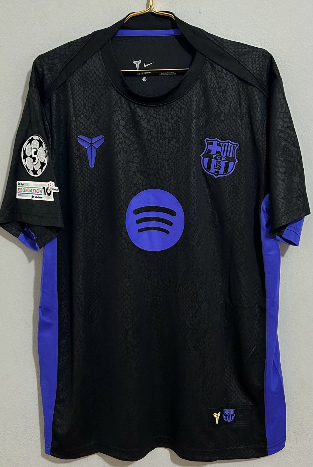 CAMISETA DEL FC BARCELONA 2025/2026 DE ENTRENAMIENTO EDICION KOBE BRYANT