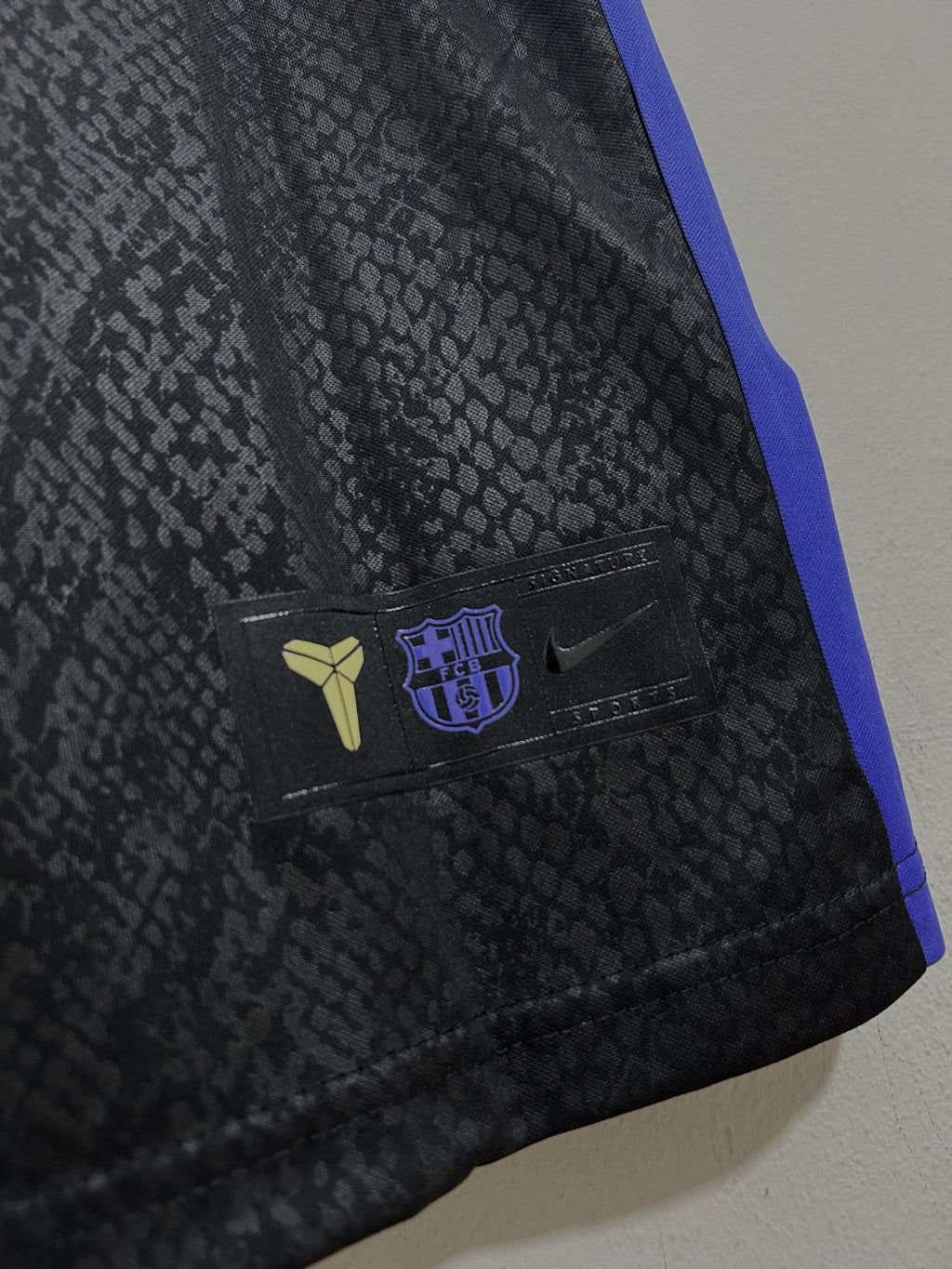 CAMISETA DEL FC BARCELONA 2025/2026 DE ENTRENAMIENTO EDICION KOBE BRYANT
