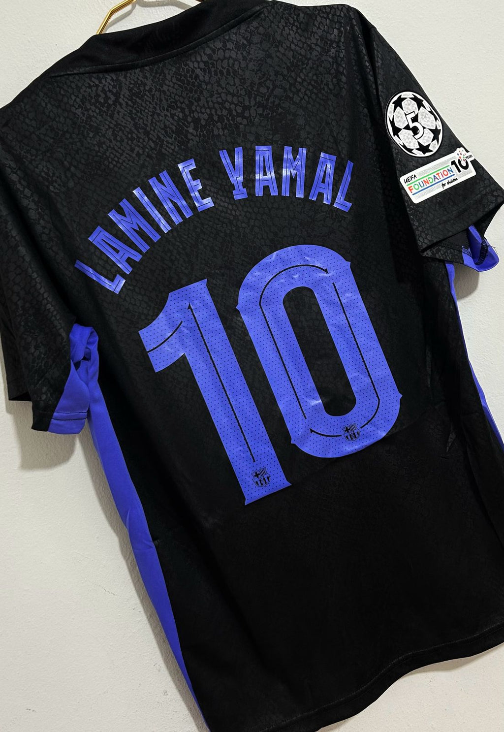 CAMISETA DEL FC BARCELONA 2025/2026 DE ENTRENAMIENTO EDICION KOBE BRYANT