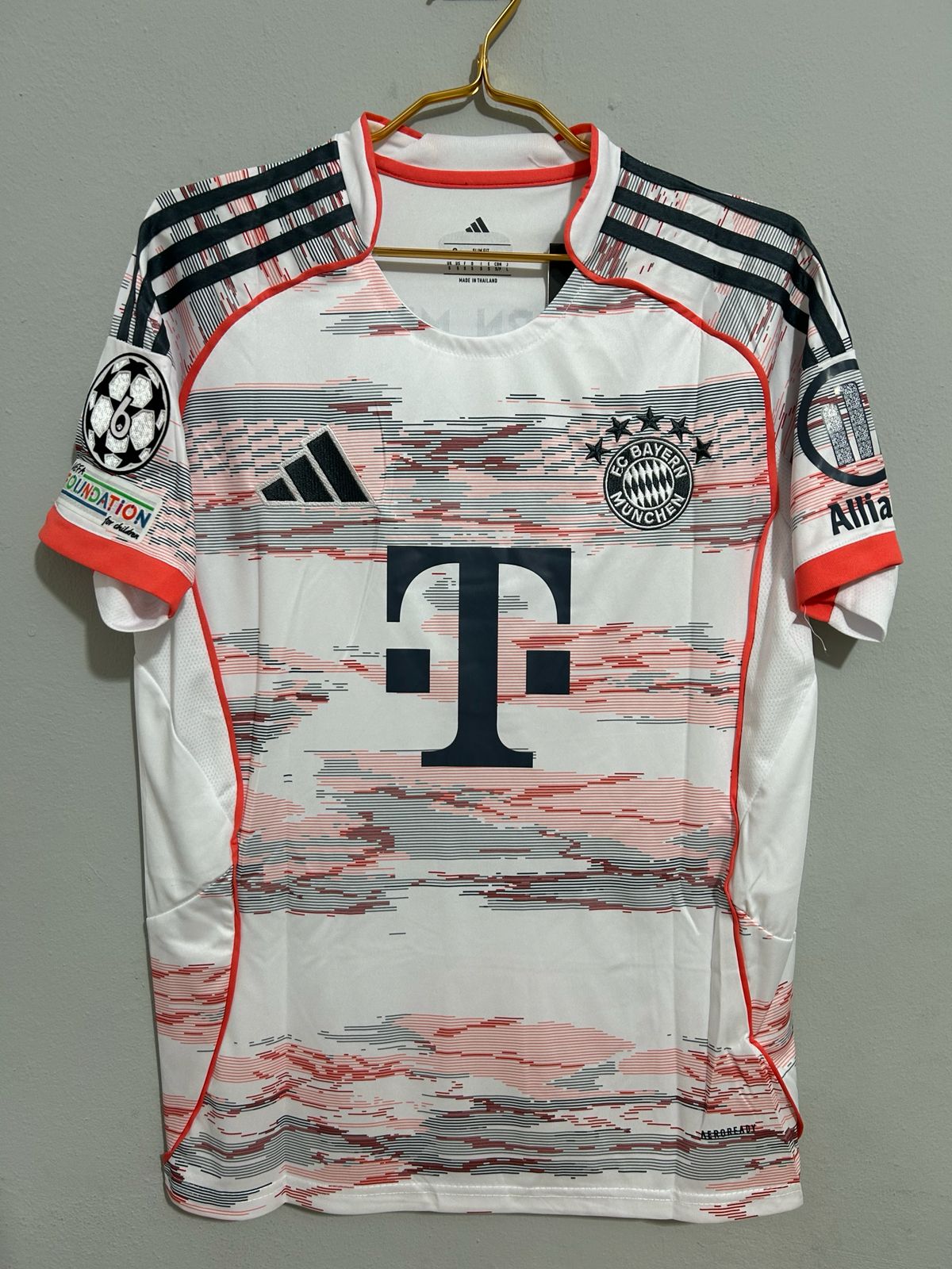 CAMISETA DEL BAYERN MUNICH 2025/2026 AWAY