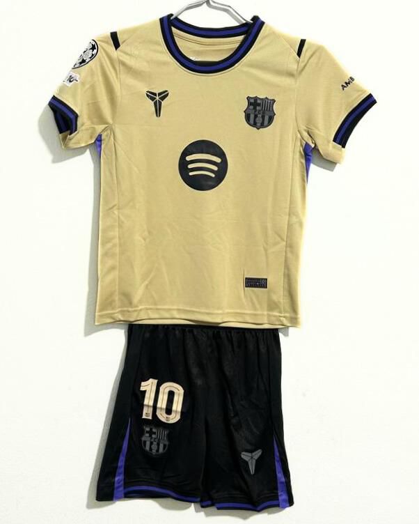 CONJUNTOS PARA NIÑOS DE 3 A 15 AÑOS DEL FC BARCELONA 2025/2026 SEGUNDA EQUIPACION EDICION KOBE BRYANT