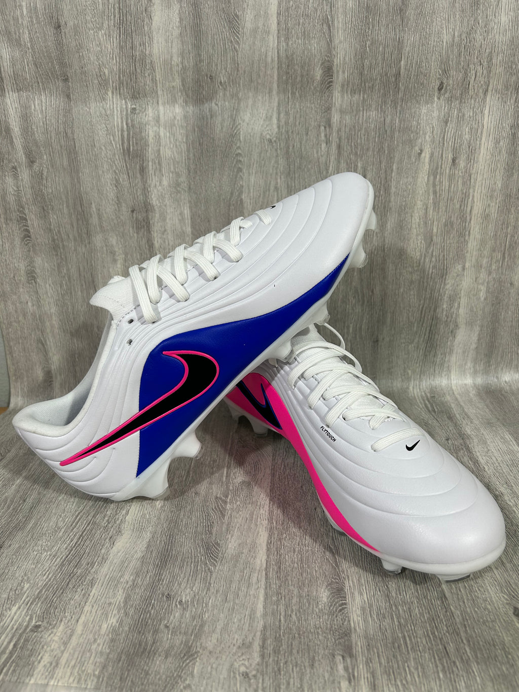 Nike Tiempo Maestro Elite FG Attack - White/Black/Racer Blue/Pink Blast