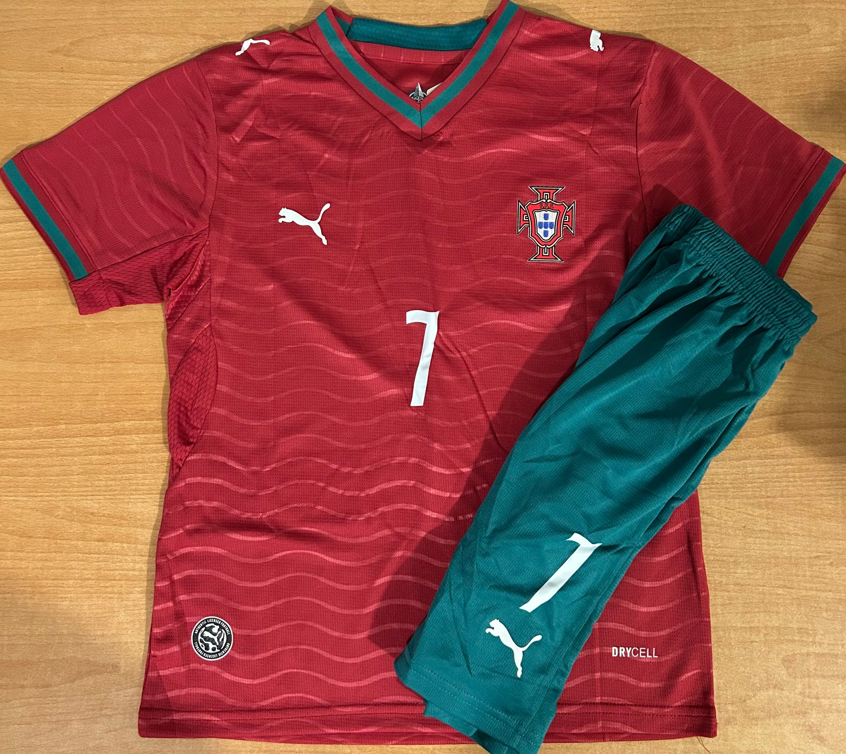 CONJUNTOS PARA NIÑOS DE 3 A 15 AÑOS DE PORTUGAL 2026