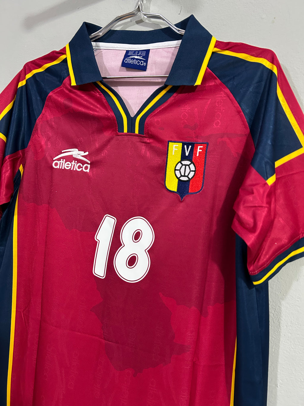 CAMISETA DE VENEZUELA 2000 LOCAL (RAWAYANA)