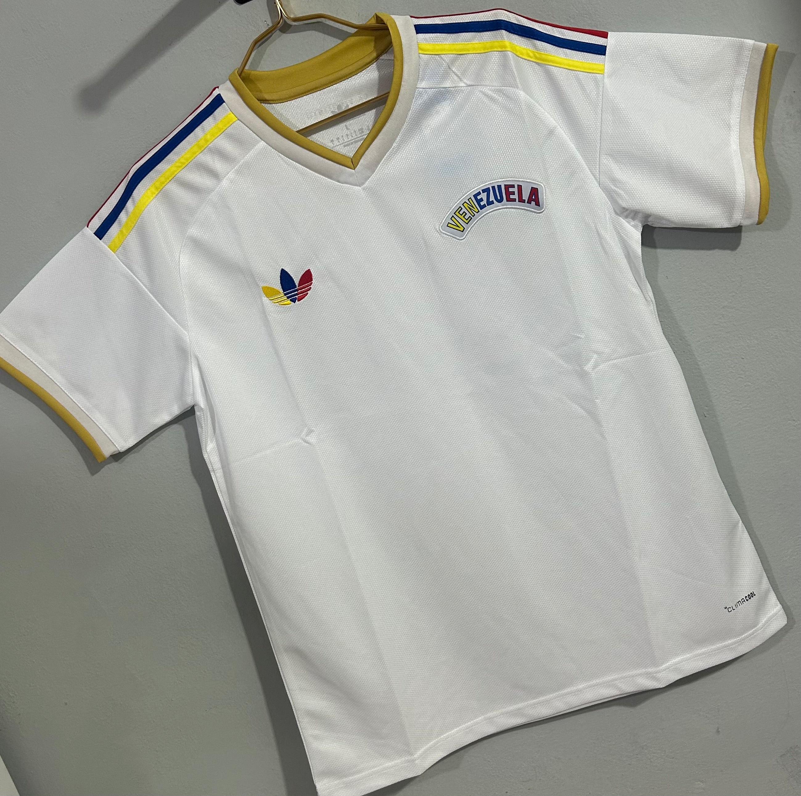 CAMISETA DE VENEZUELA 2026 VISITANTE