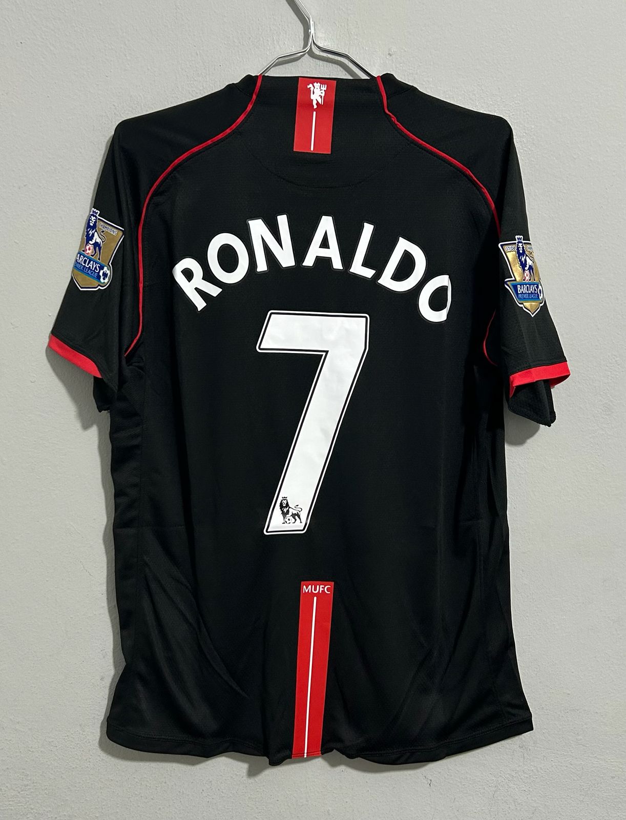 CAMISETA DEL MANCHESTER UNITED 2008 AWAY NEGRA