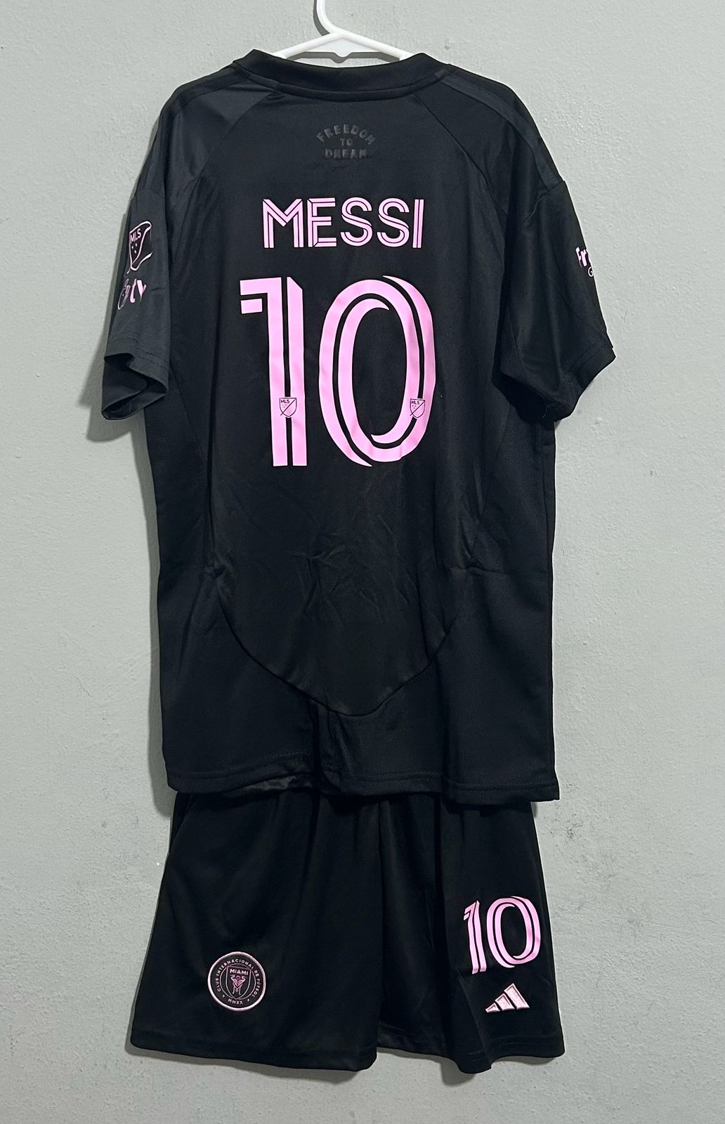 CONJUNTOS PARA NIÑOS DE 3 A 15 AÑOS DEL INTER DE MIAMI 2025/2026 AWAY NEGRO