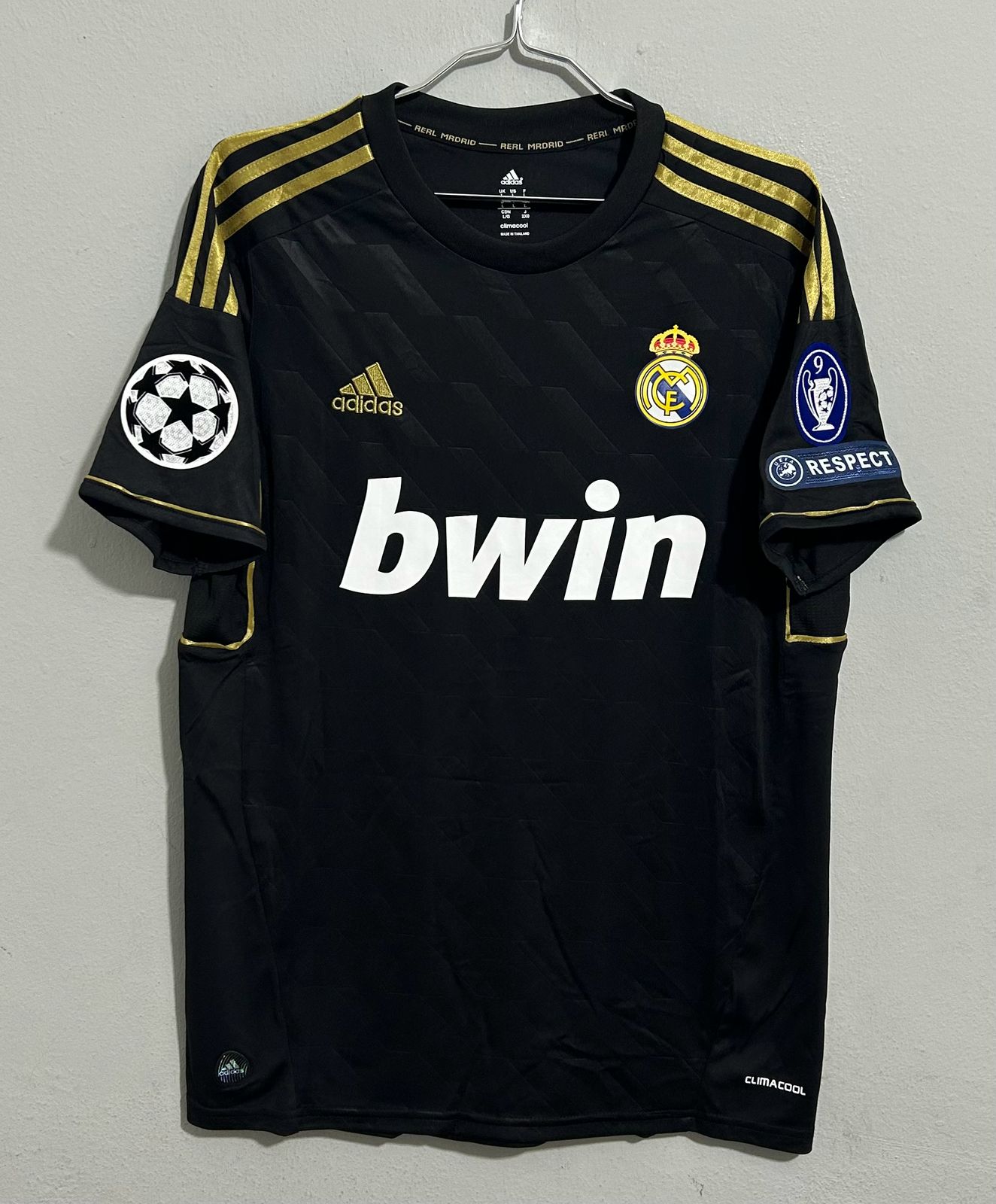 CAMISETA DEL REAL MADRID HOME 2011/2012 SEGUNDA EQUIPACION