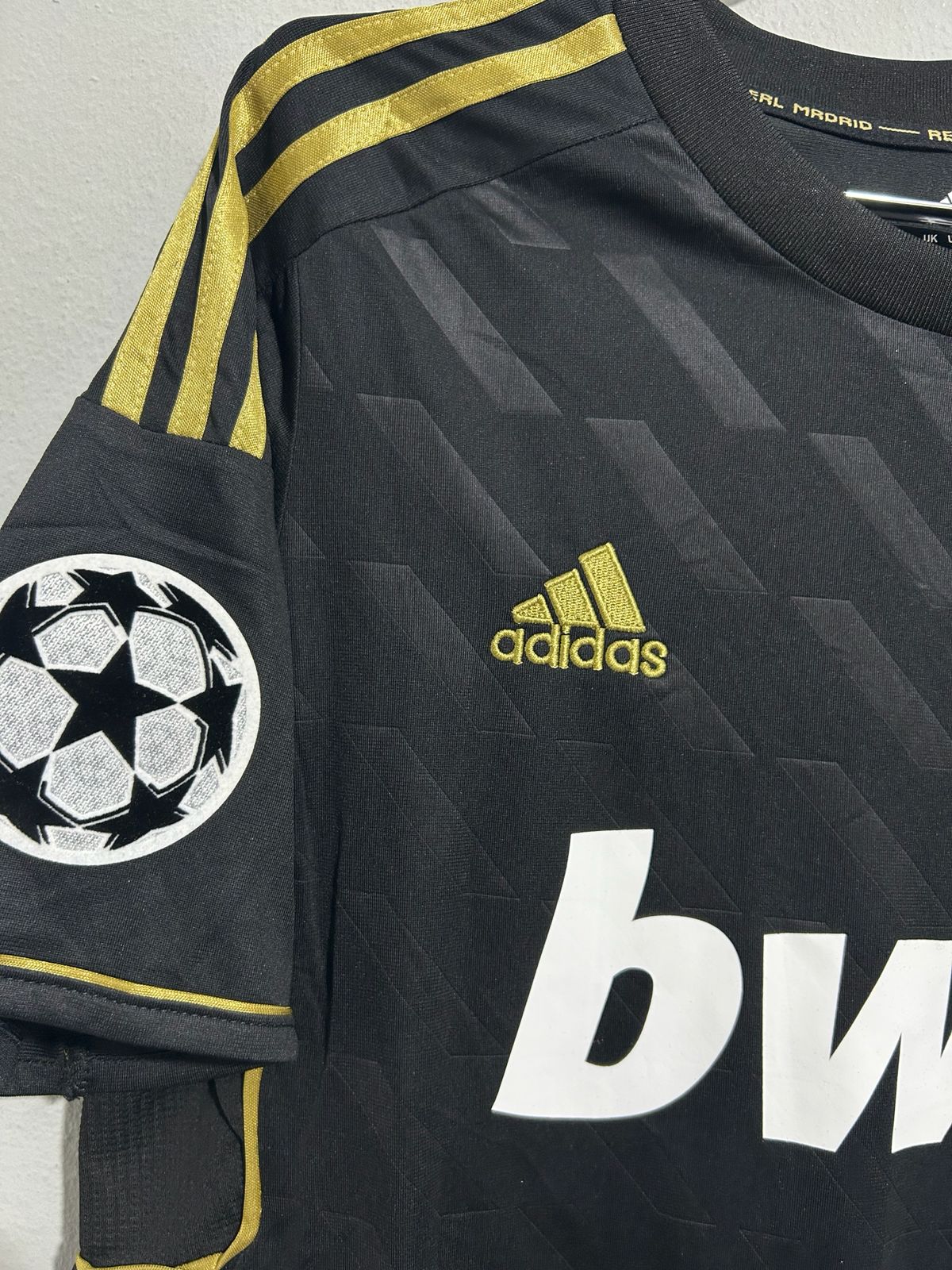 CAMISETA DEL REAL MADRID HOME 2011/2012 SEGUNDA EQUIPACION