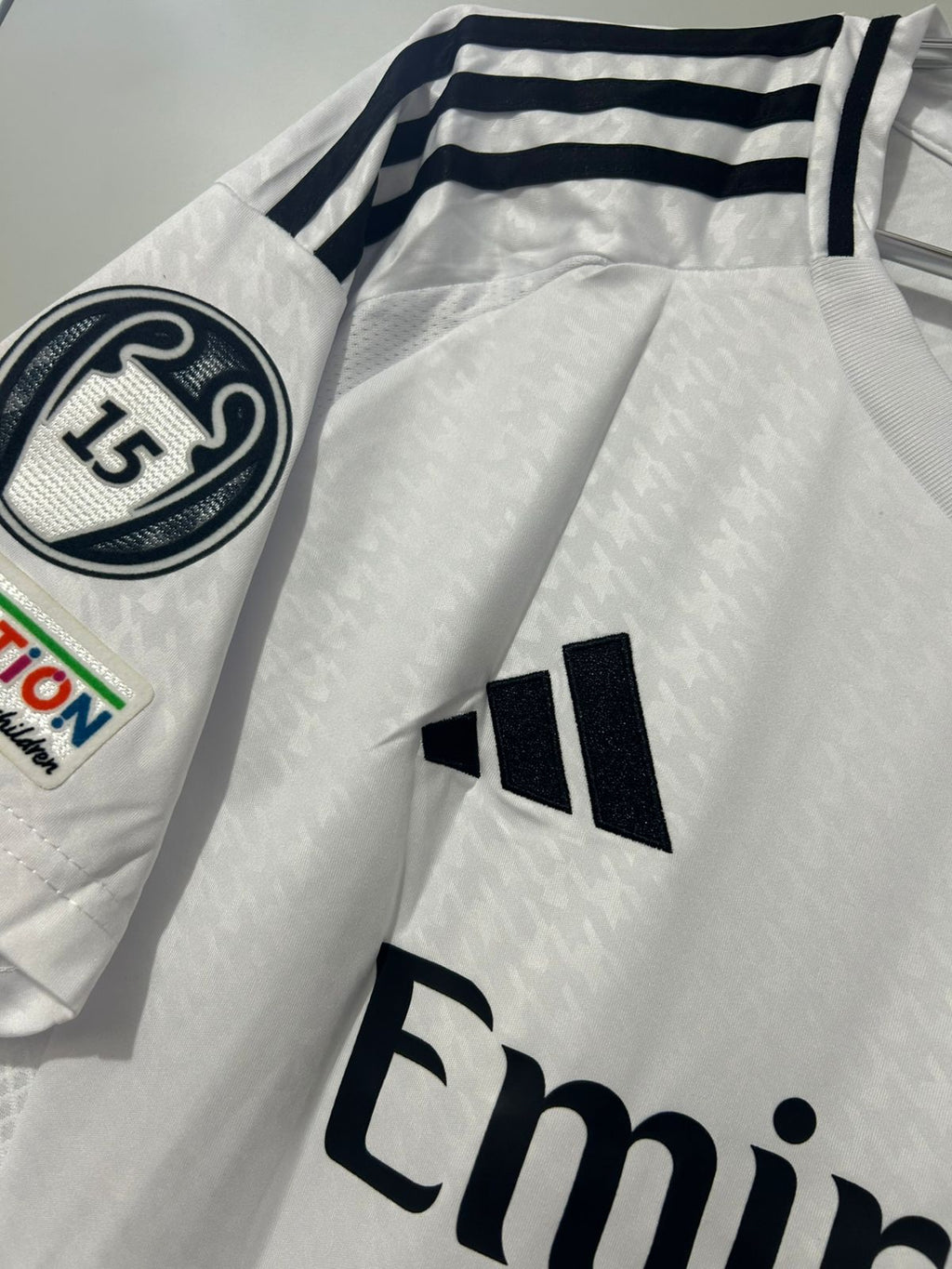 CAMISETA DEL REAL MADRID 2024/2025 HOME VERSION FAN