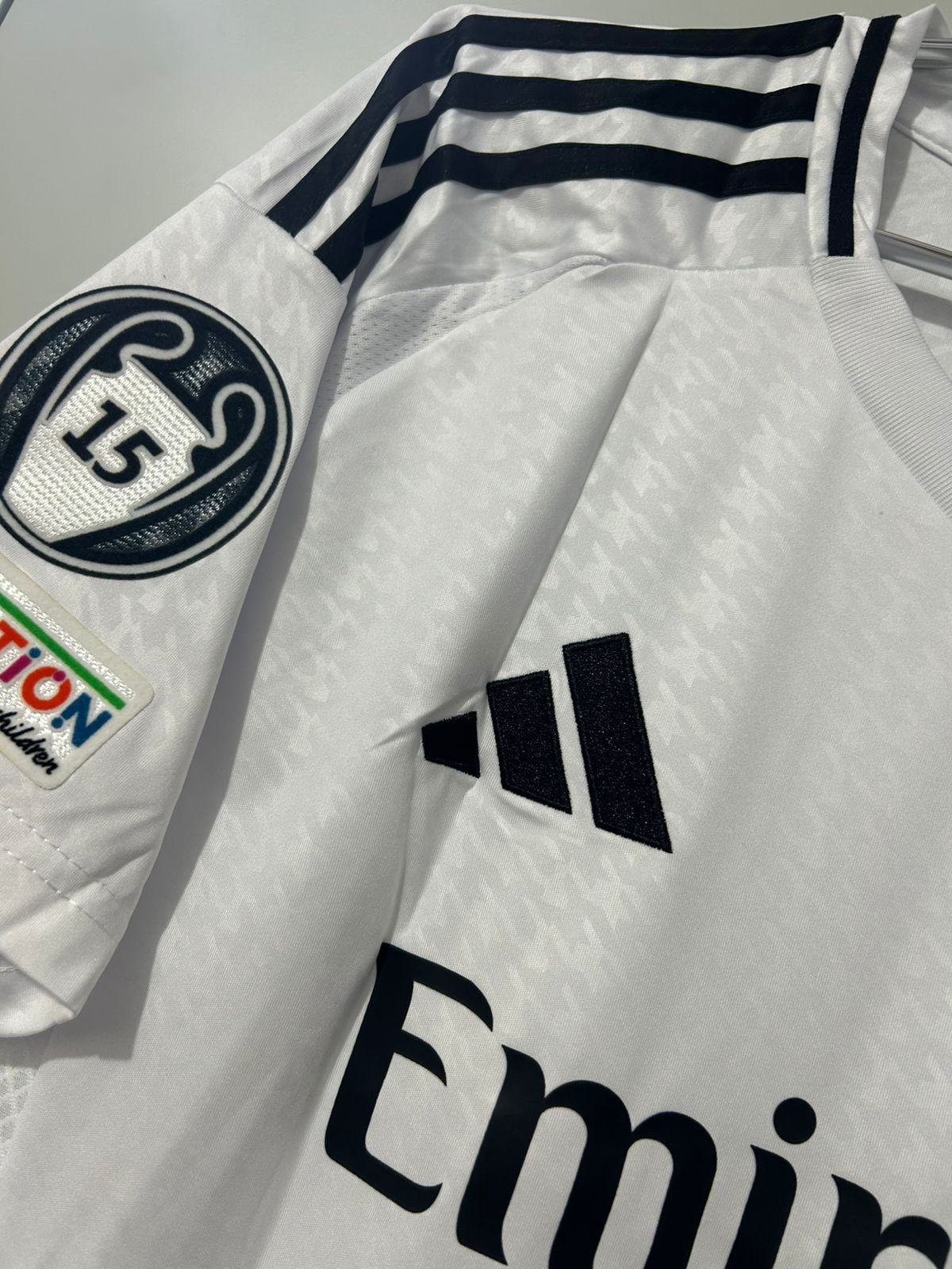 CAMISETA DEL REAL MADRID 2024/2025 HOME VERSION FAN
