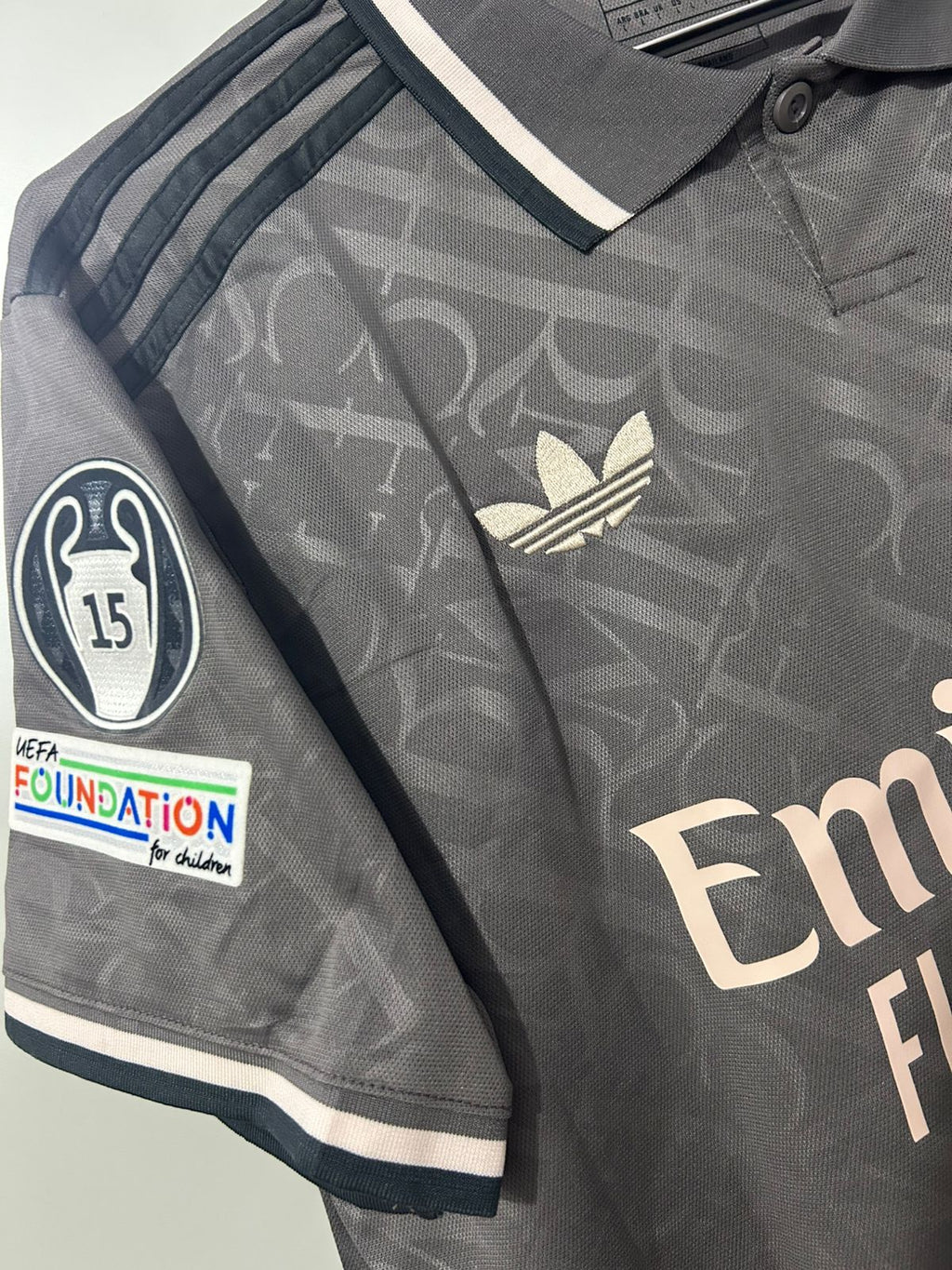 CAMISETA DEL REAL MADRID 2024/2025 SEGUNDA EQUIPACION VERSION FAN