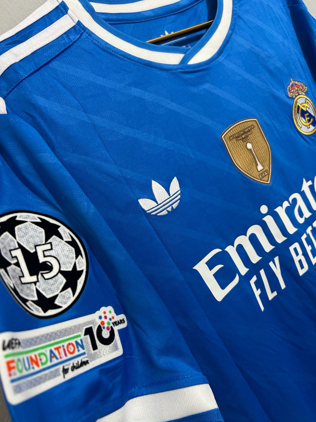CAMISETA DEL REAL MADRID 2025/2026 TERCERA EQUIPACION VERSION FAN