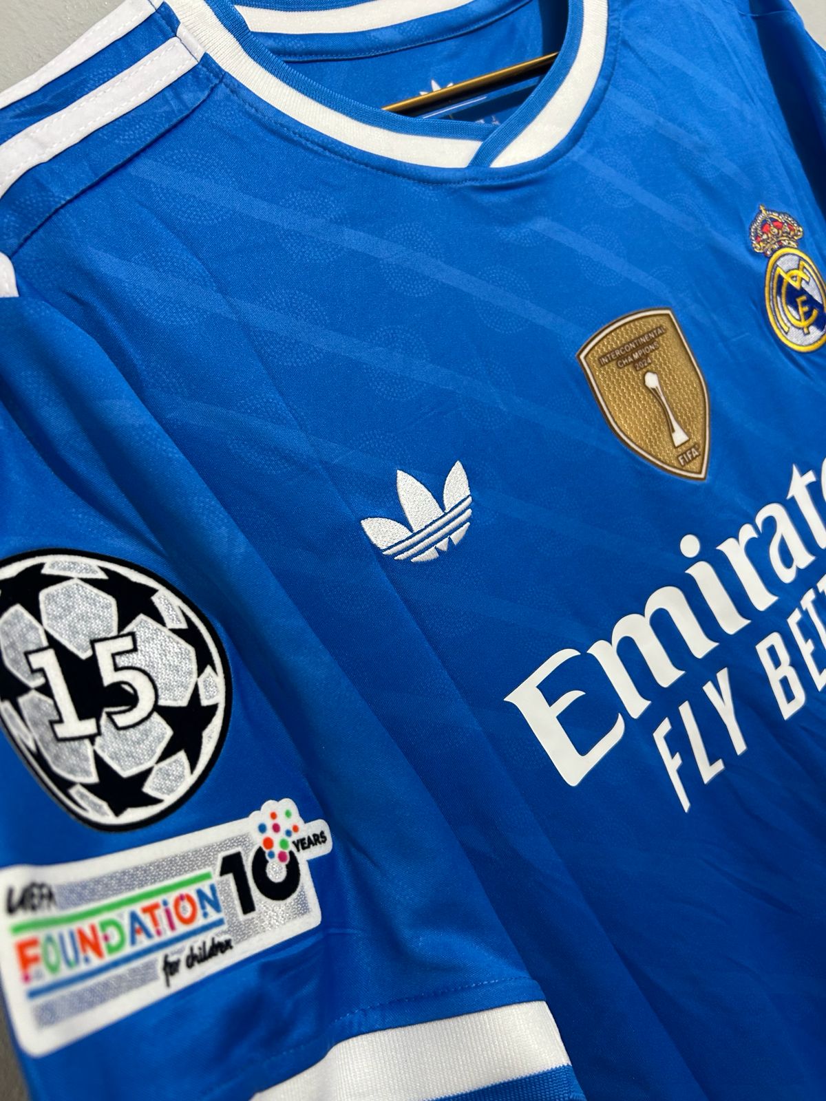 CAMISETA DEL REAL MADRID 2025/2026 TERCERA EQUIPACION VERSION FAN