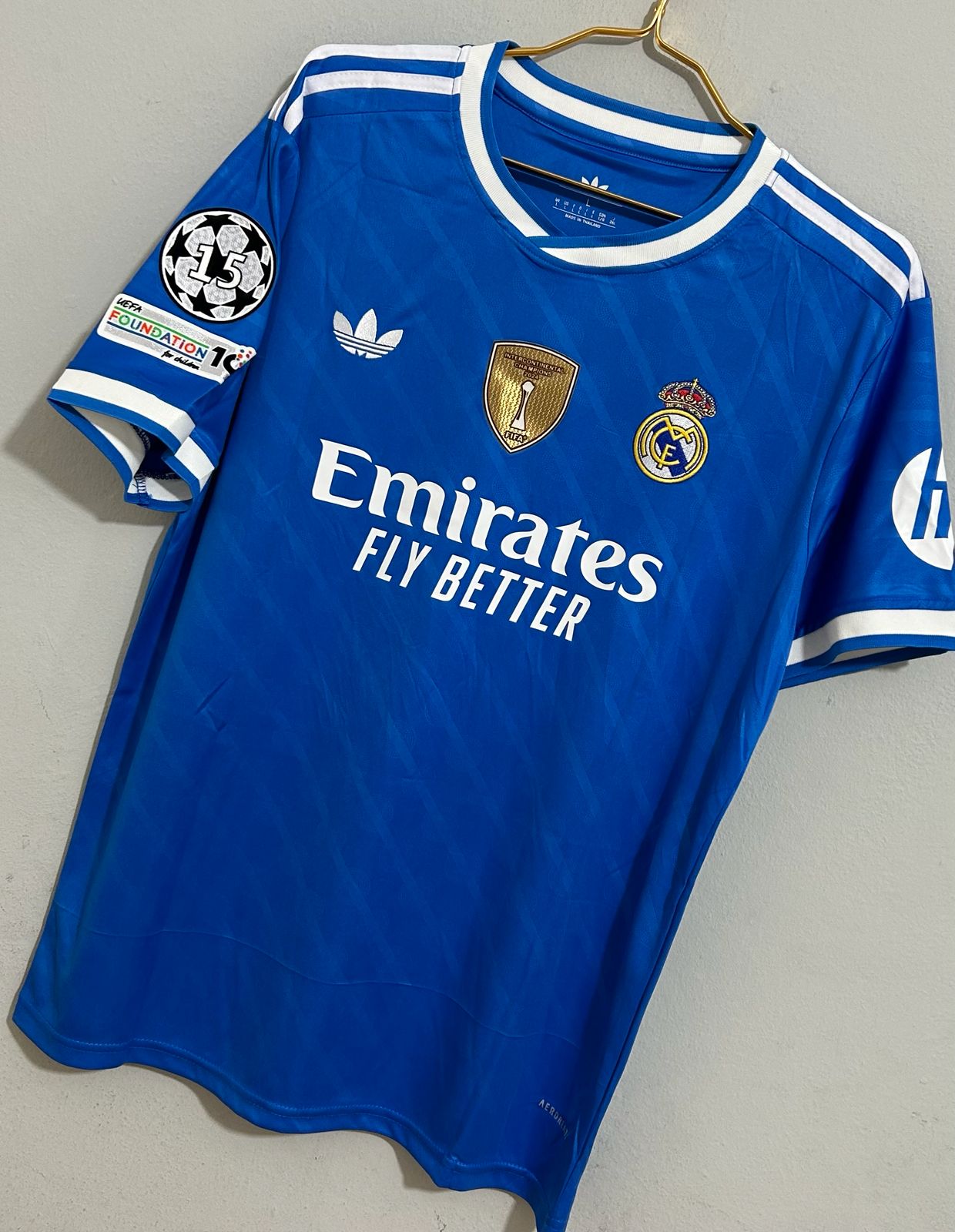 CAMISETA DEL REAL MADRID 2025/2026 TERCERA EQUIPACION VERSION FAN