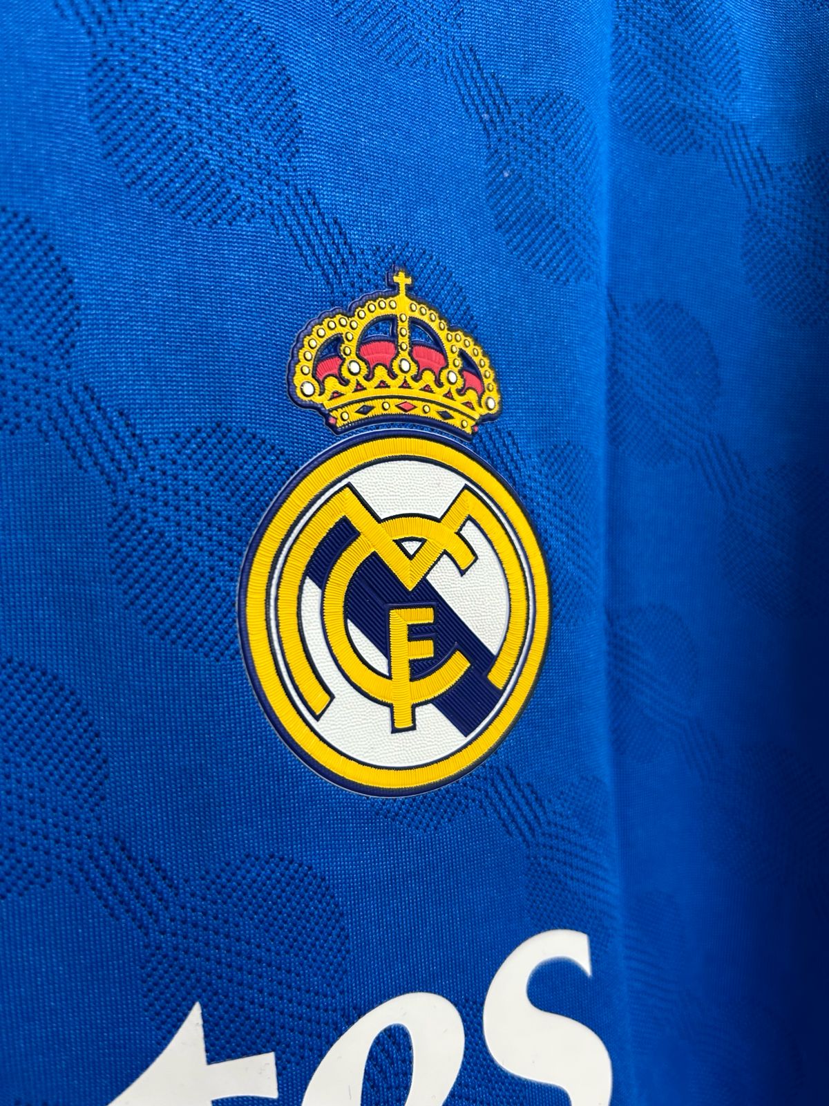CAMISETA DEL REAL MADRID 2025/2026 TERCERA EQUIPACION VERSION JUGADOR MANGA LARGA