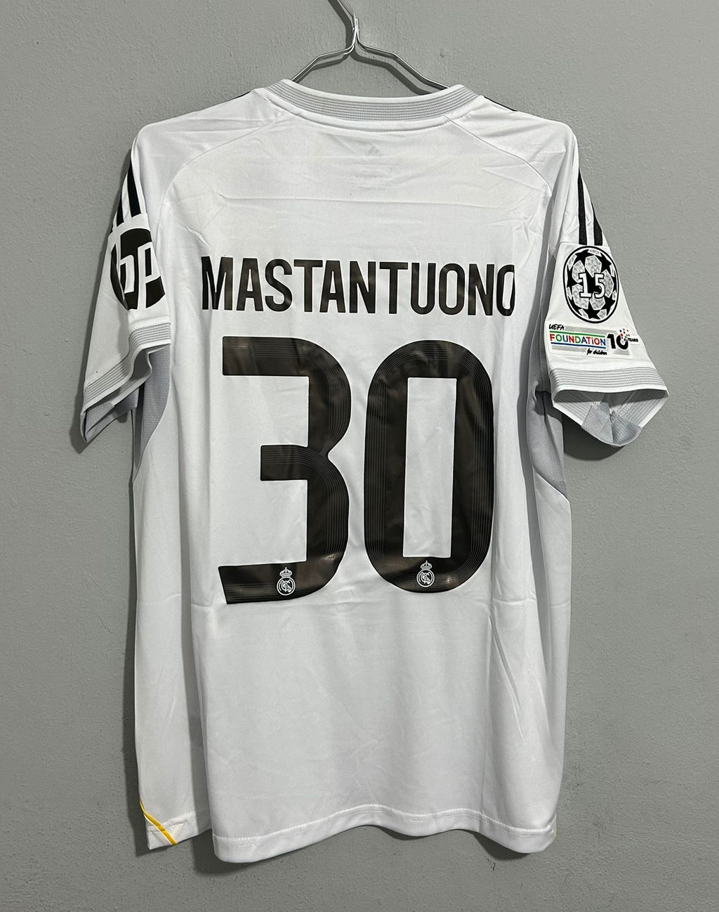 CAMISETA DEL REAL MADRID 2025/2026 HOME  VERSION FAN