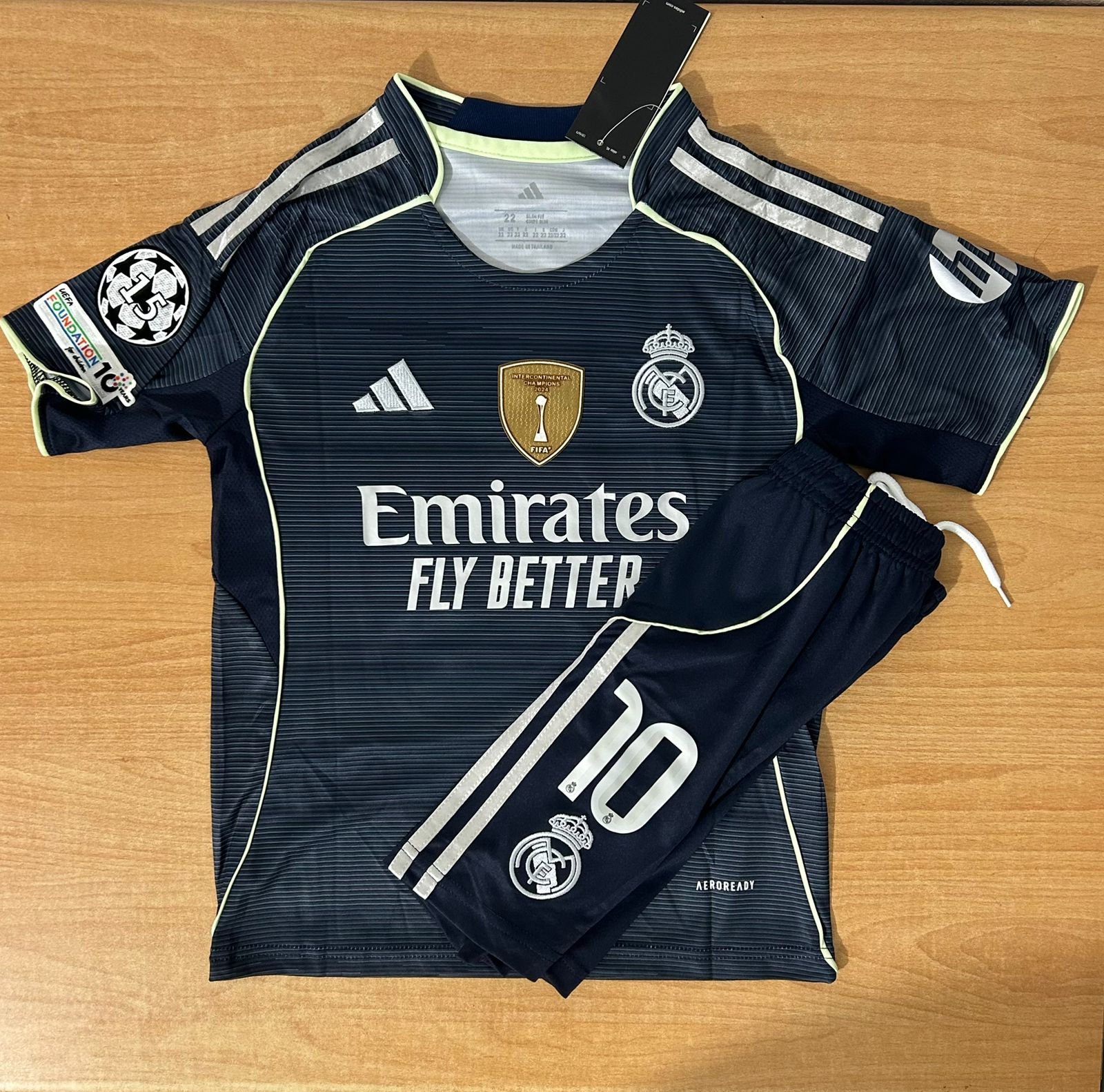 CONJUNTOS PARA NIÑOS DE 3 A 15 AÑOS DEL REAL MADRID 2025/2026