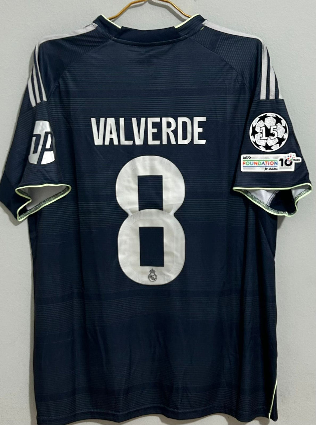 CAMISETA DEL REAL MADRID 2025/2026 SEGUNDA EQUIPACION VERSION FAN