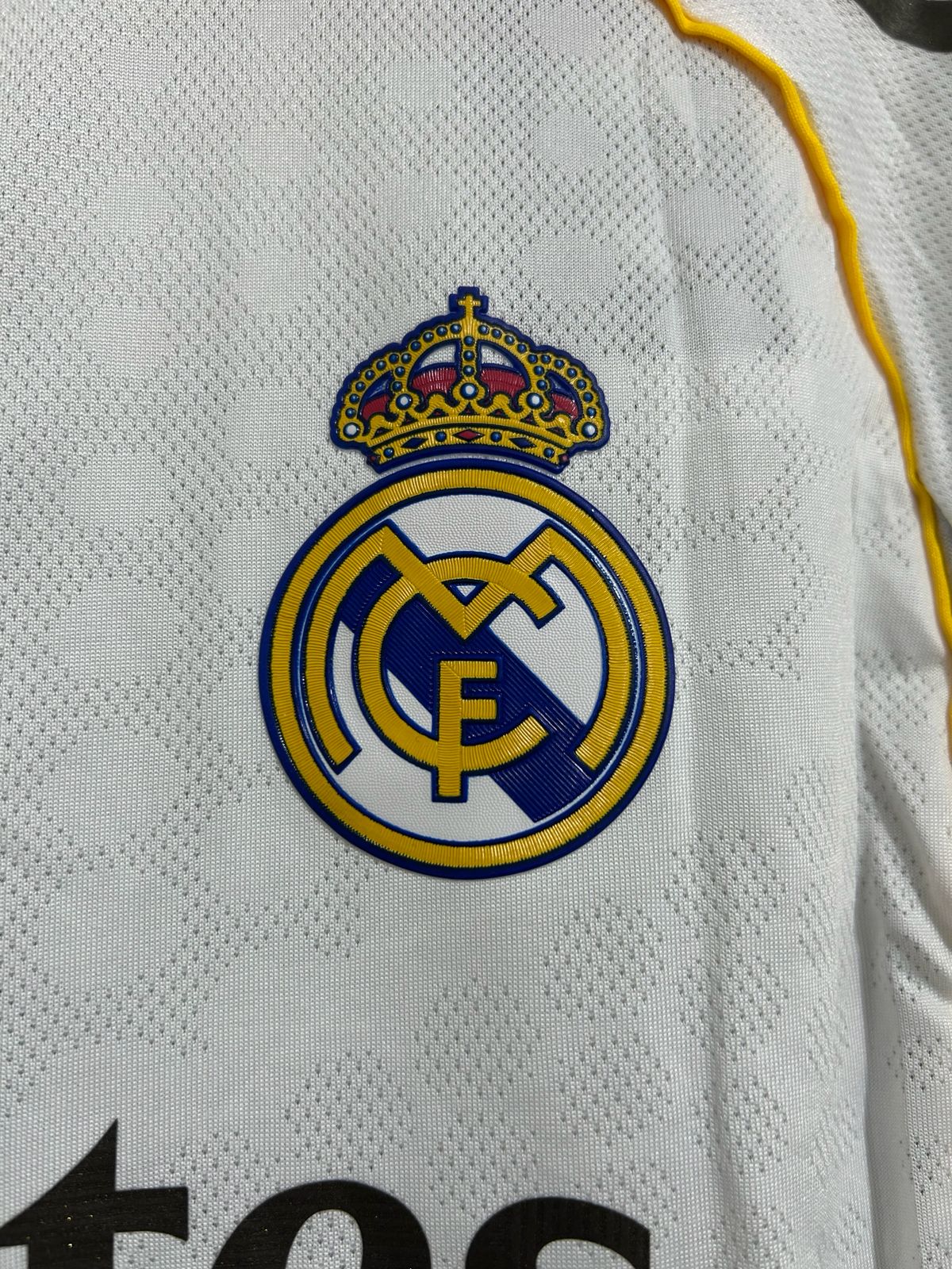 CAMISETA DEL REAL MADRID 2025/2026 HOME VERSION JUGADOR