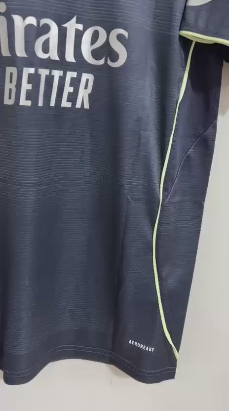 CAMISETA DEL REAL MADRID 2025/2026 SEGUNDA EQUIPACION VERSION FAN